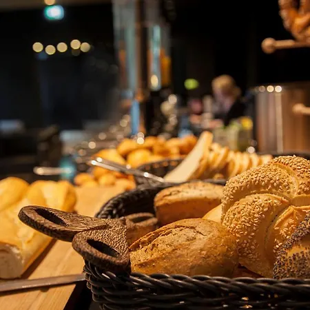 Quentin Am Kurfuerstendamm Hotel 4*