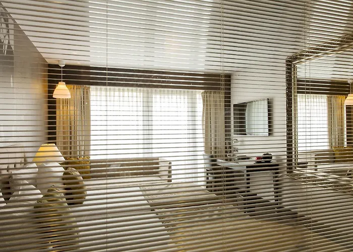 Quentin Am Kurfuerstendamm Otel 4*