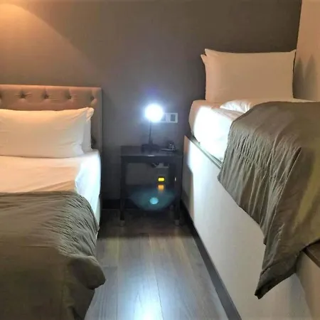 Quentin Am Kurfuerstendamm Hotel